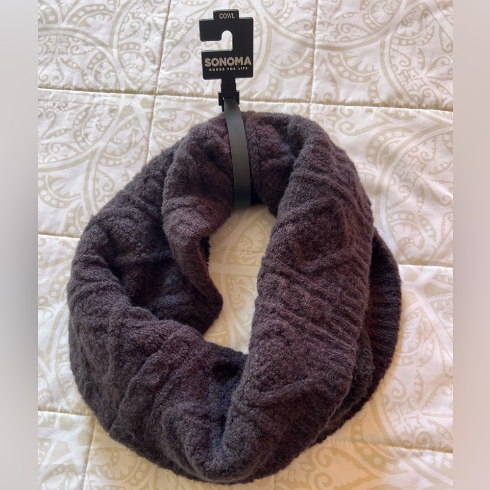 Sonoma Cowl Scarf in Black